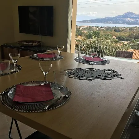 Daire 70 M2 Avec Tres Belle Vue Sur La Baie De - Carpe Diem