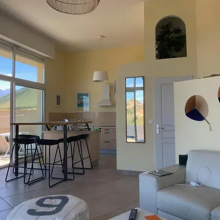 Daire 70 M2 Avec Tres Belle Vue Sur La Baie De - Carpe Diem *
